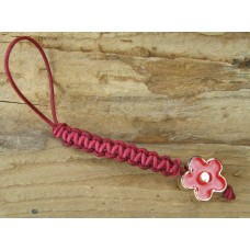Schlüsselanhänger mit roter Blume